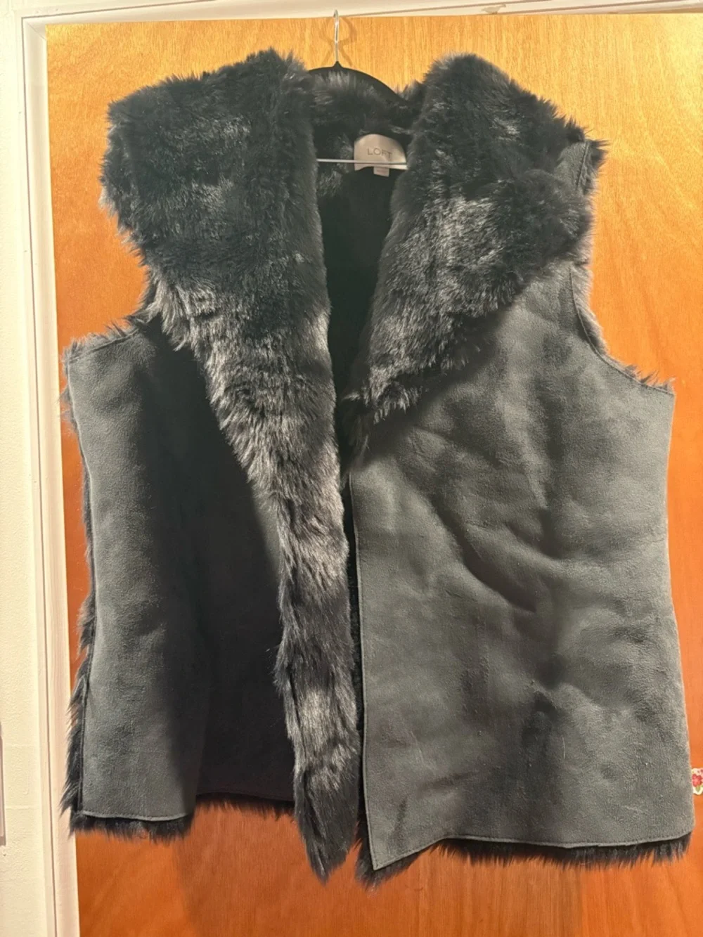 LOFT Black Faux Fur Trim Vest - Picture 2 of 5